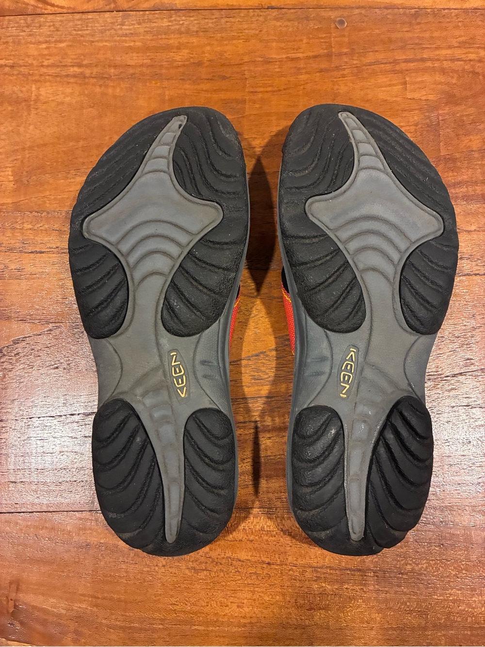 Keen Bali Red and Black Slide Sandals Women’s 9.5 - Picture 4 of 6